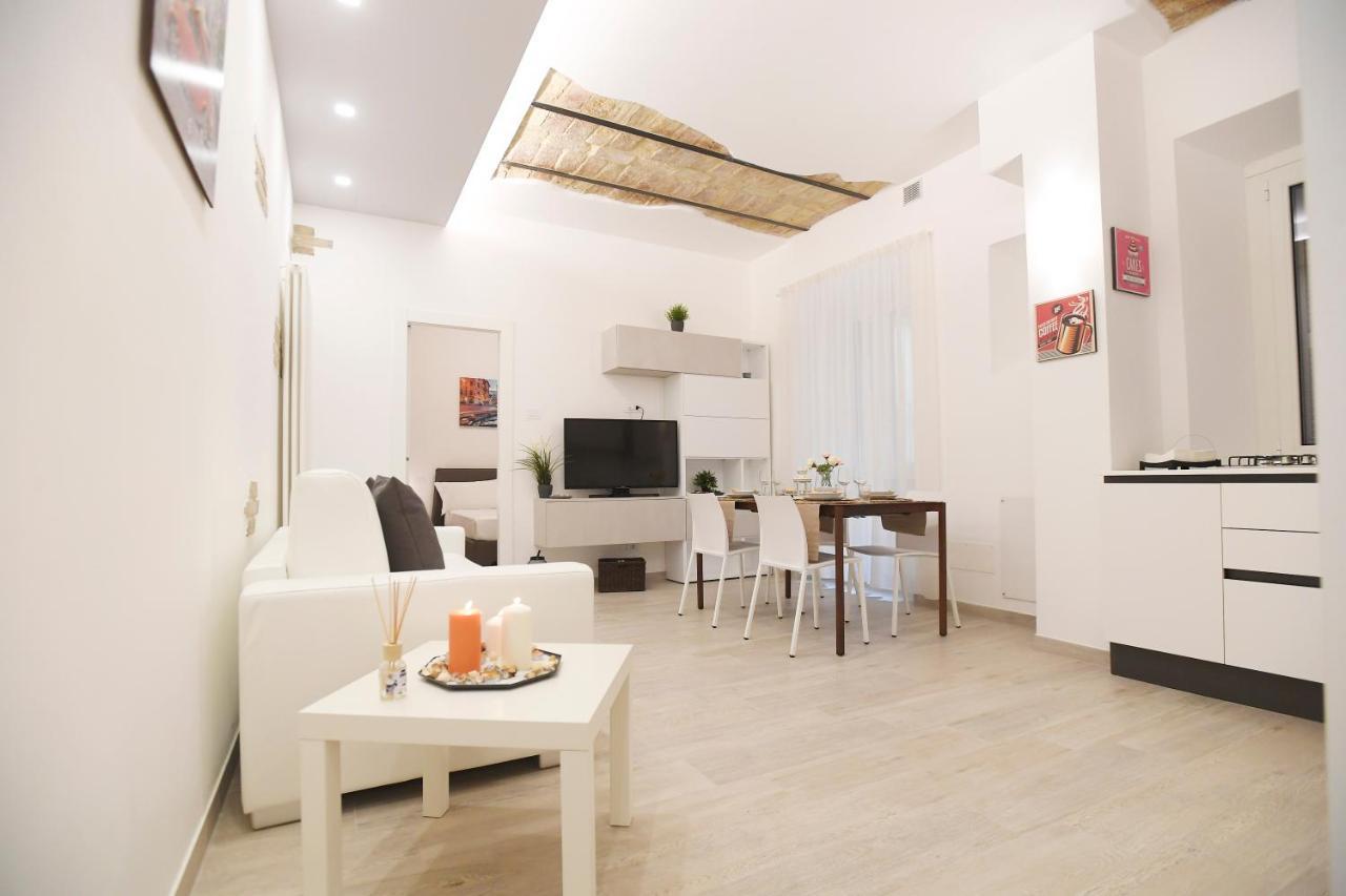 Laterano 250 - Colosseo Рим Экстерьер фото