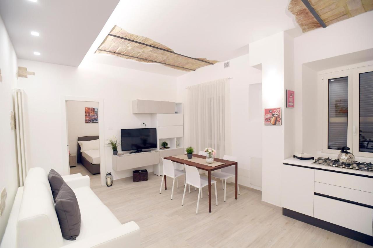 Laterano 250 - Colosseo Рим Экстерьер фото